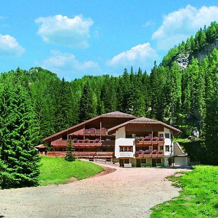 Hotel Villetta Maria Cottage Canazei Esterno foto