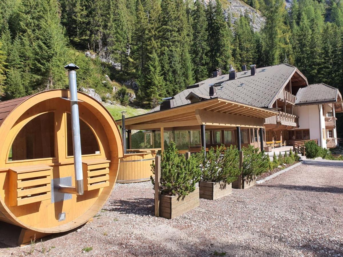 Hotel Villetta Maria Cottage Canazei Esterno foto