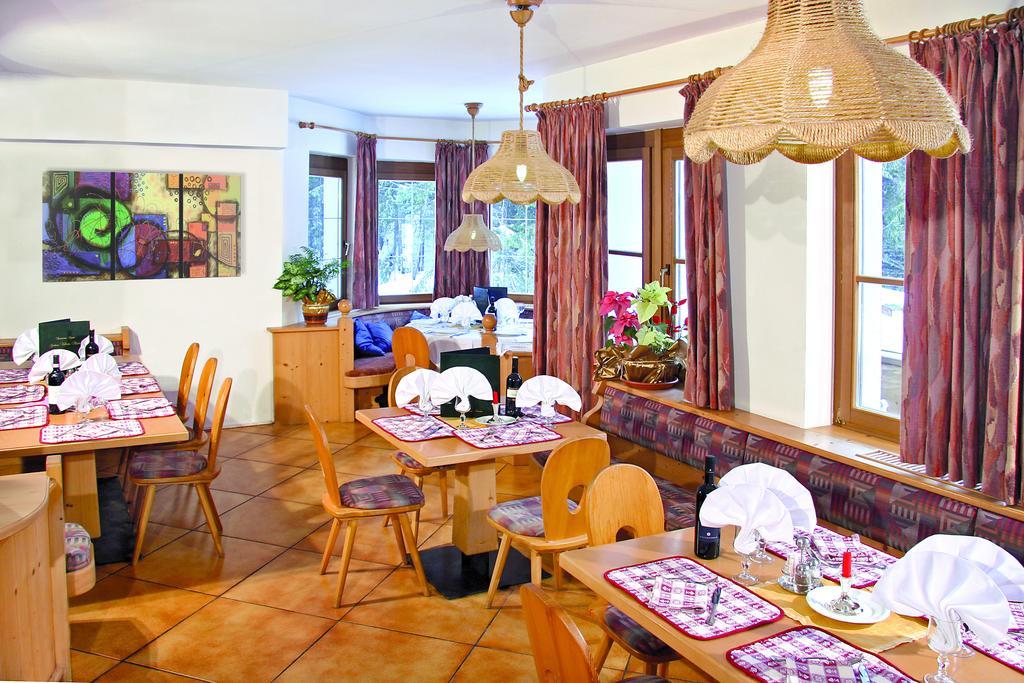 Hotel Villetta Maria Cottage Canazei Esterno foto