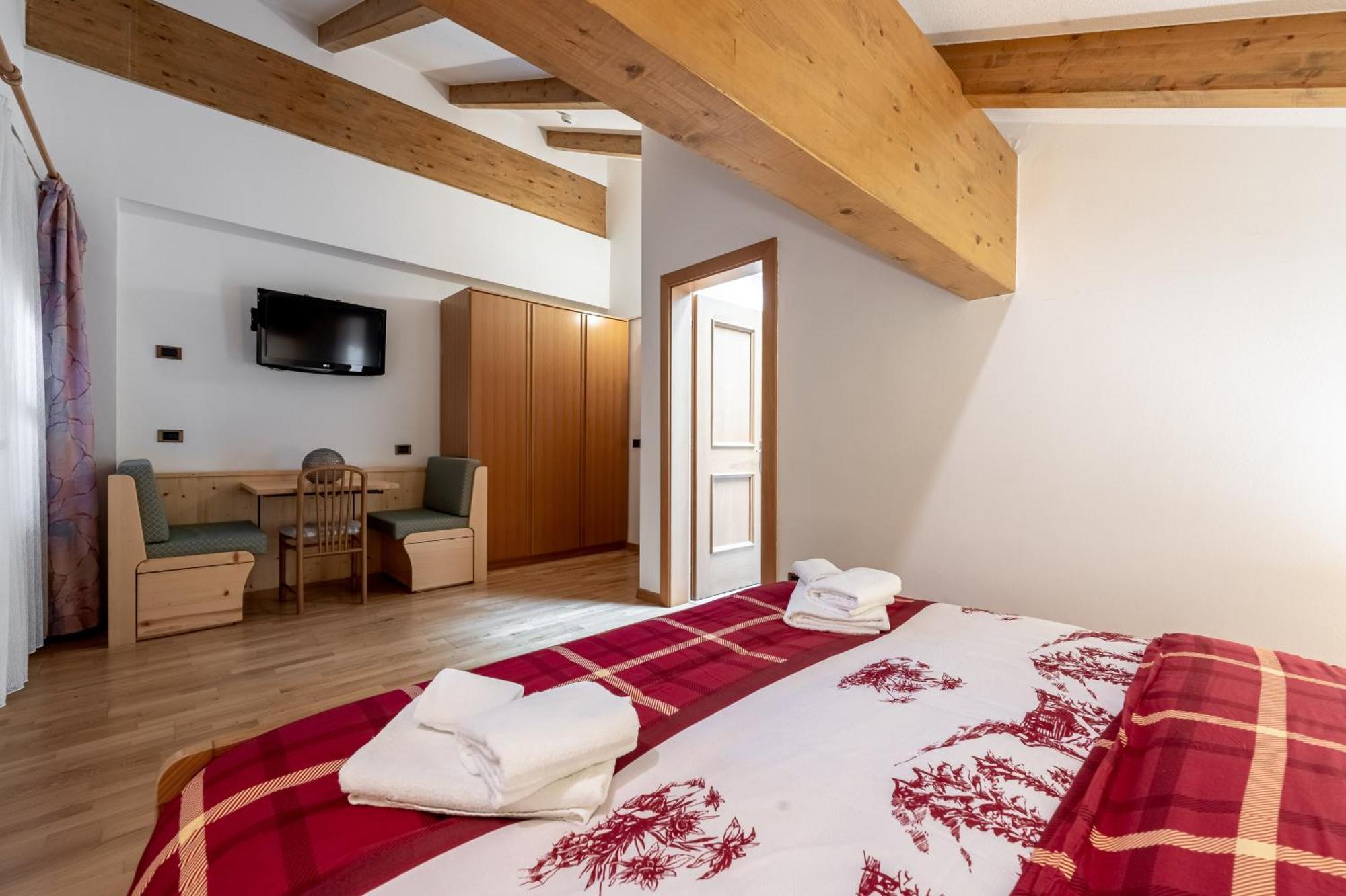 Hotel Villetta Maria Cottage Canazei Esterno foto